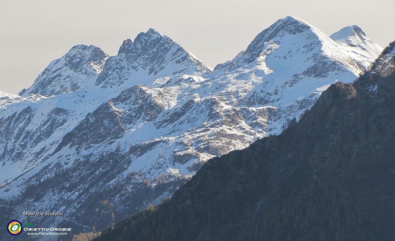 26 Dal Pradella al Pizzo Farno, passando per la Cima di Valsanguigno....JPG